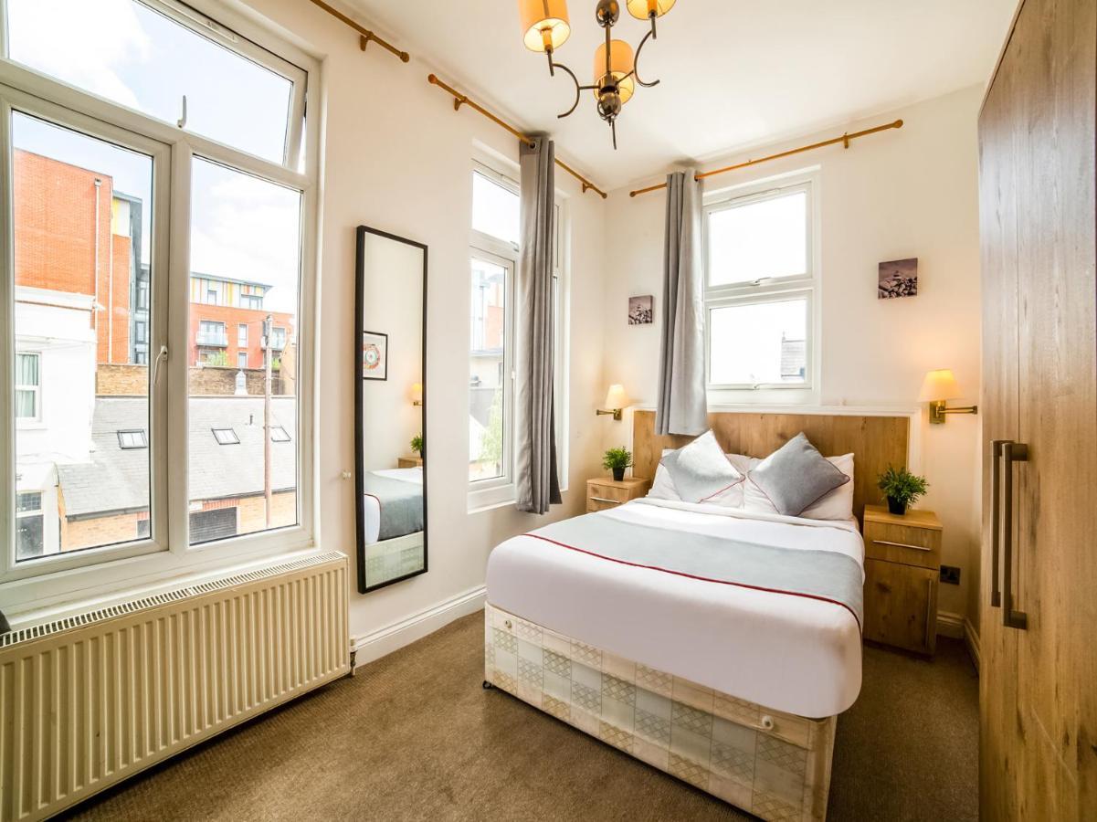 Oyo Tamtam Acton Hotel Лондон Экстерьер фото