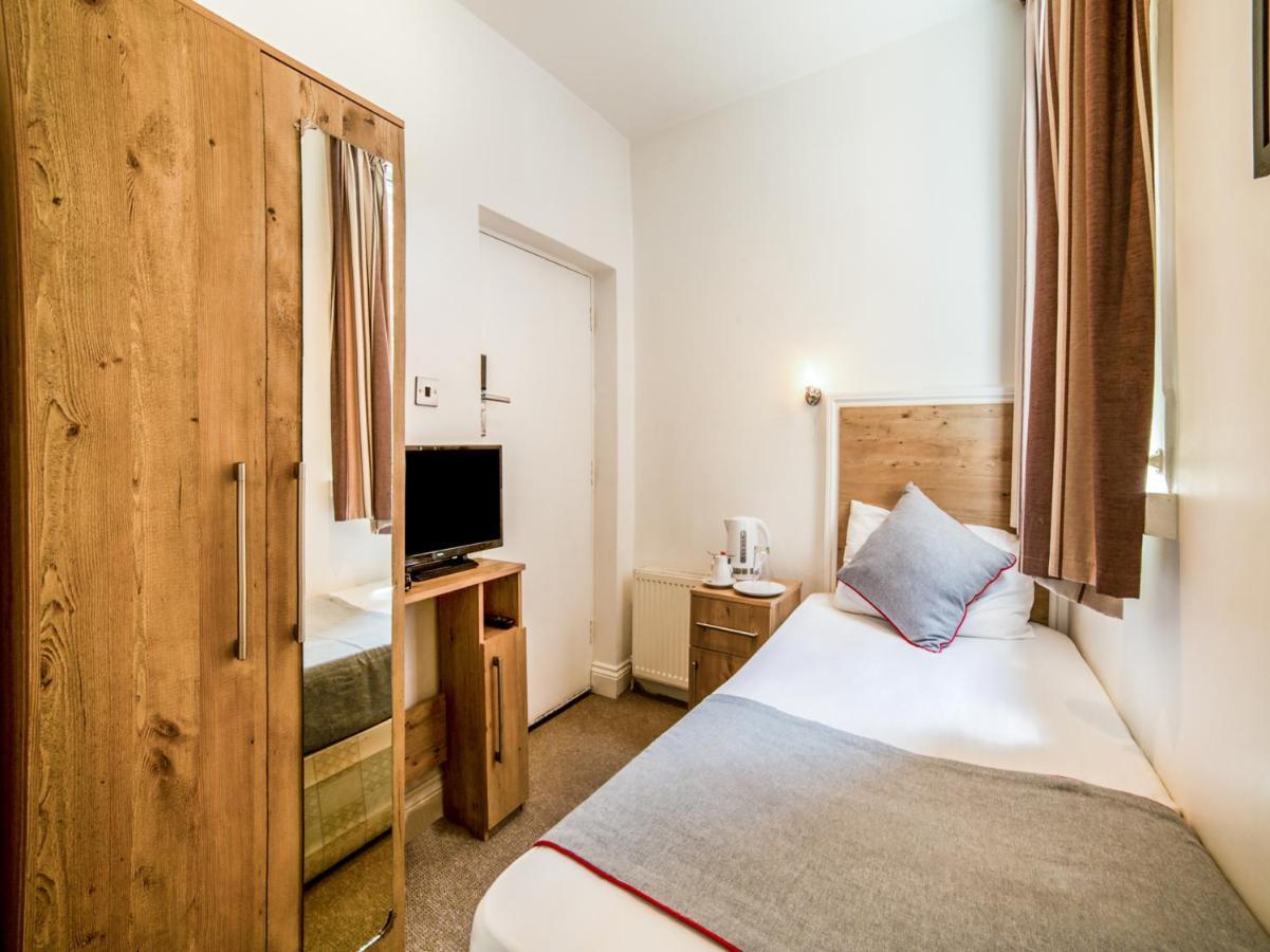 Oyo Tamtam Acton Hotel Лондон Экстерьер фото