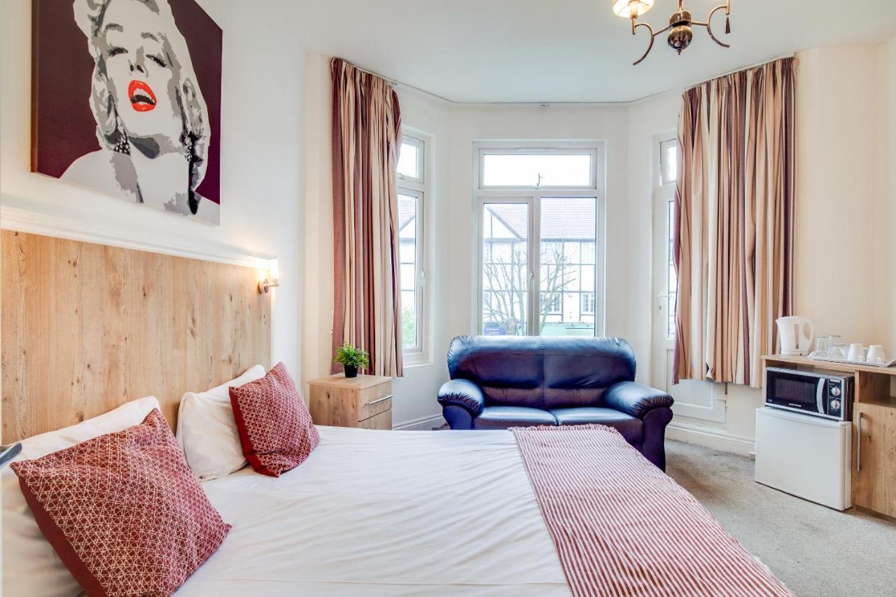 Oyo Tamtam Acton Hotel Лондон Экстерьер фото