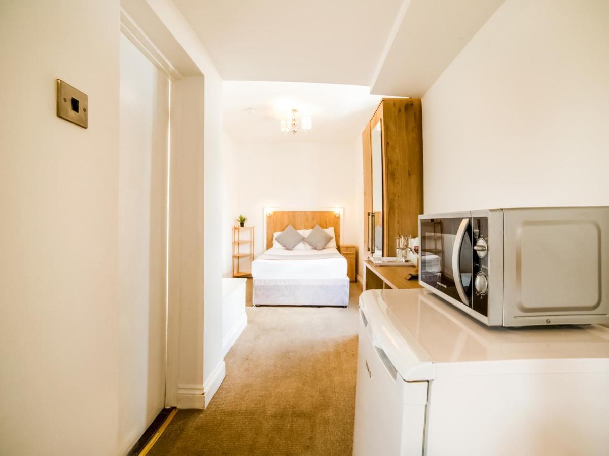 Oyo Tamtam Acton Hotel Лондон Экстерьер фото