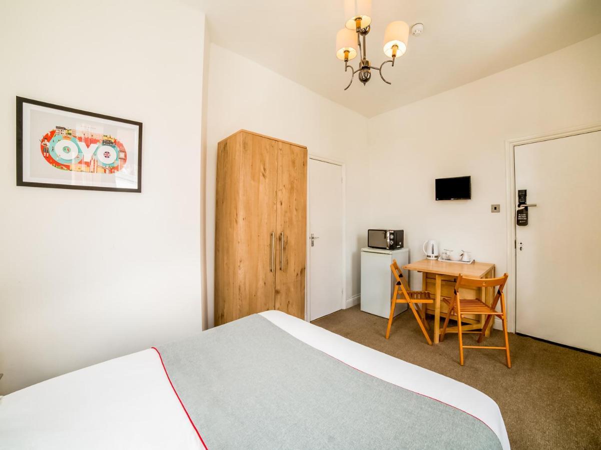 Oyo Tamtam Acton Hotel Лондон Экстерьер фото