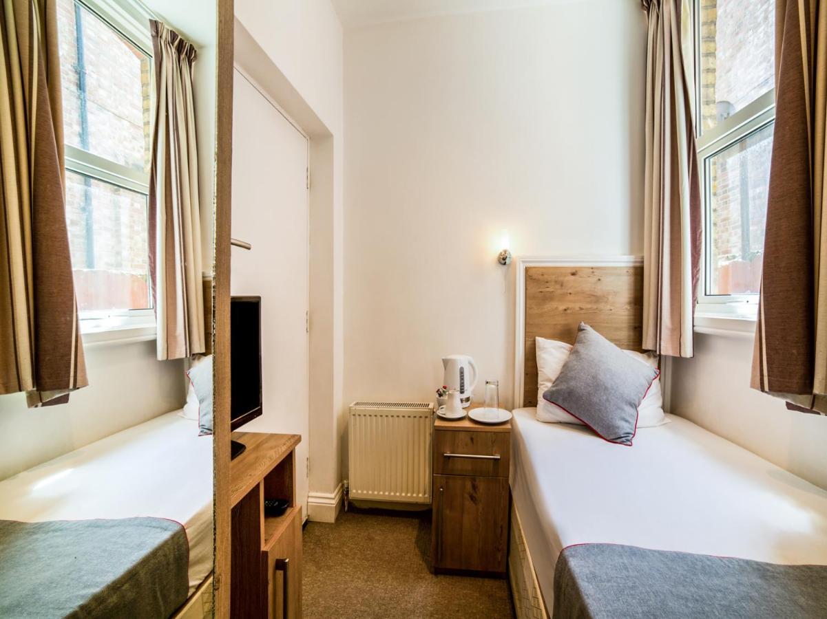 Oyo Tamtam Acton Hotel Лондон Экстерьер фото