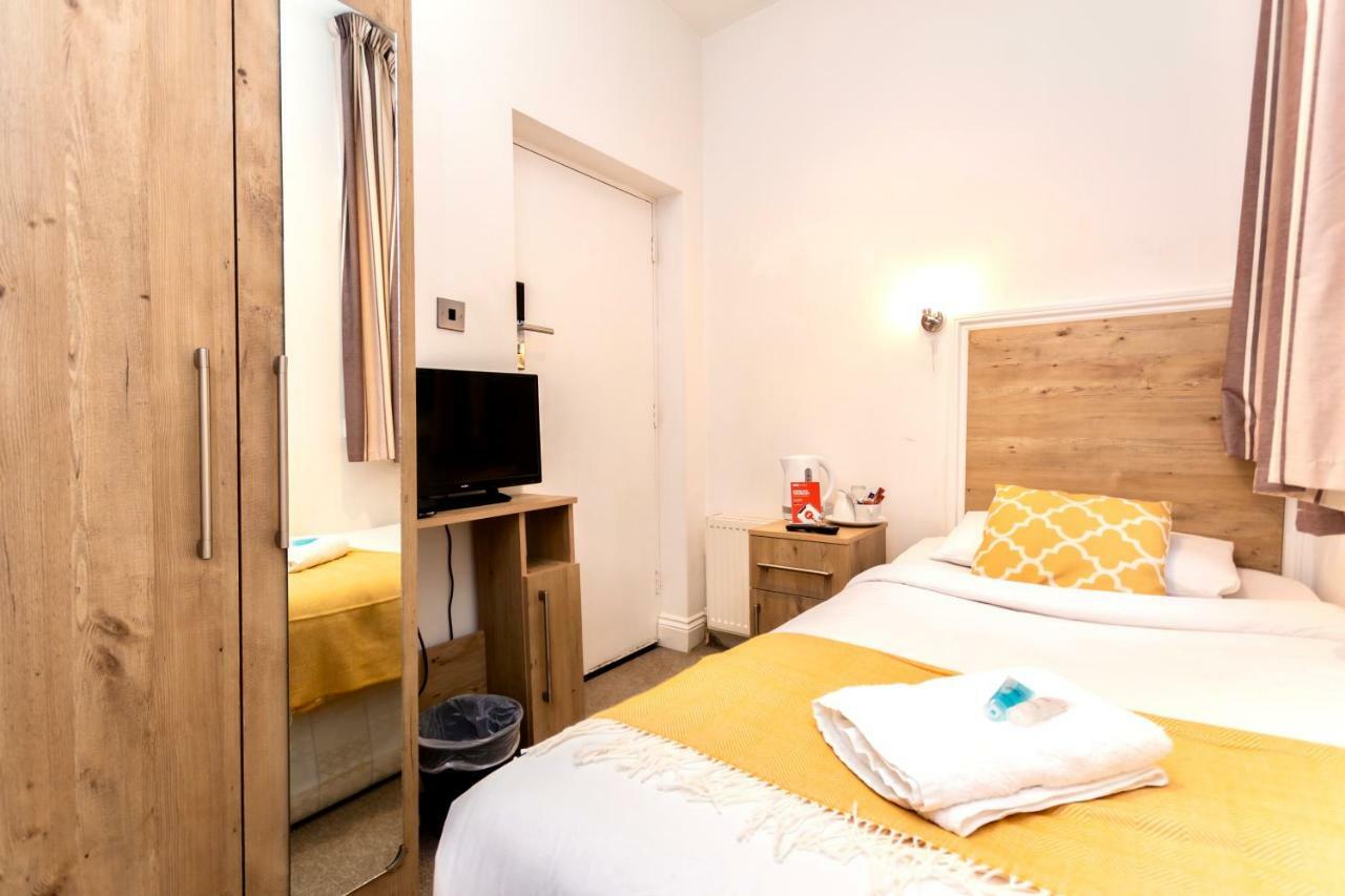 Oyo Tamtam Acton Hotel Лондон Экстерьер фото