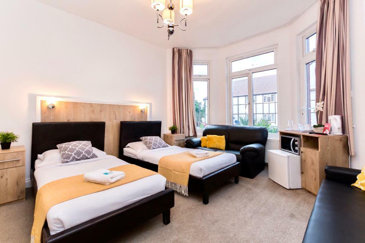 Oyo Tamtam Acton Hotel Лондон Экстерьер фото