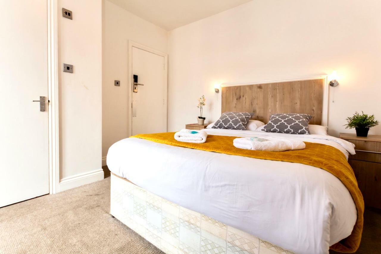 Oyo Tamtam Acton Hotel Лондон Экстерьер фото